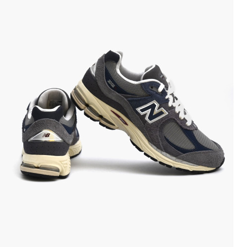 New Balance 2002R