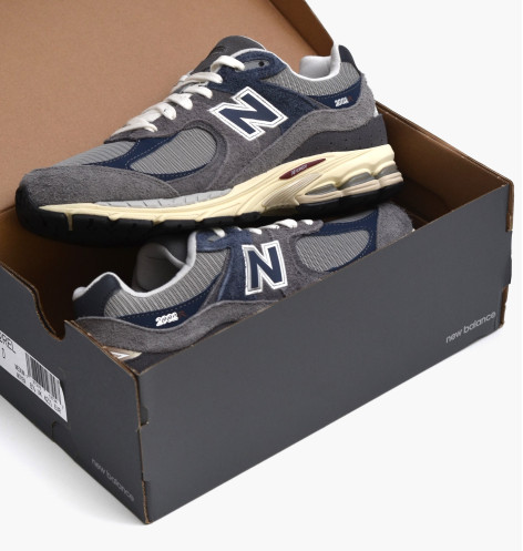 New Balance 2002R