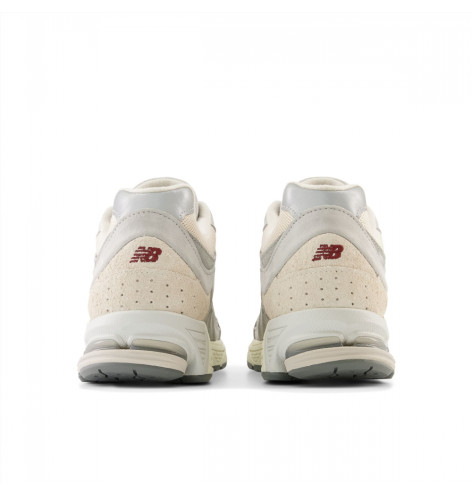 New balance 2002R