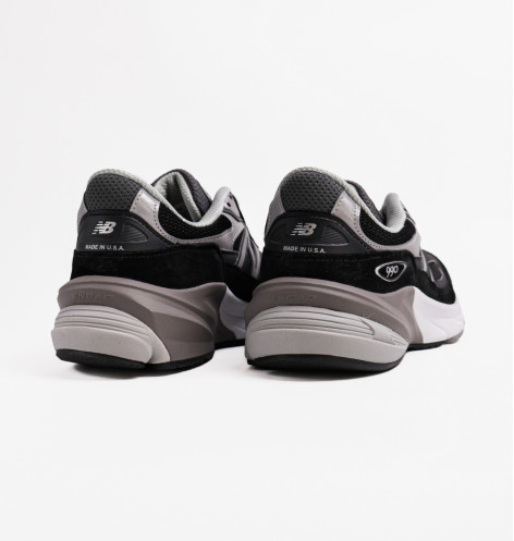 New Balance 990V6