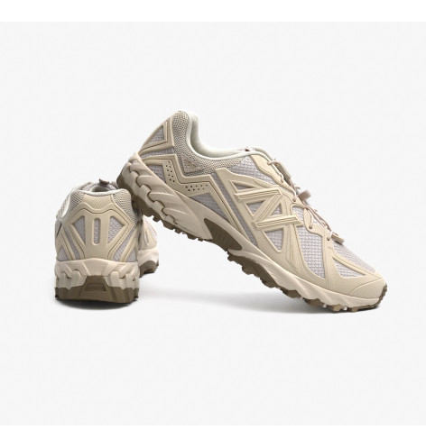 New Balance 610 White Beige