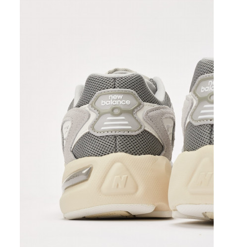 Кросівки New Balance 725