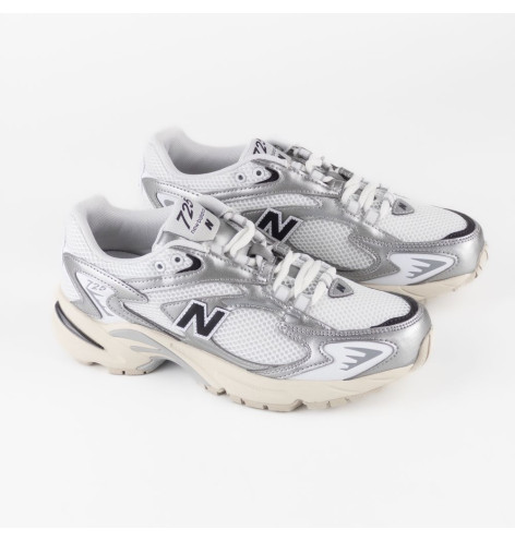 New Balance 725 White