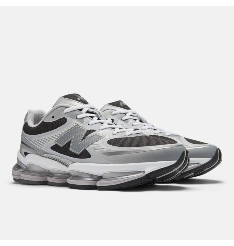 New Balance 2000 Silver Metallic