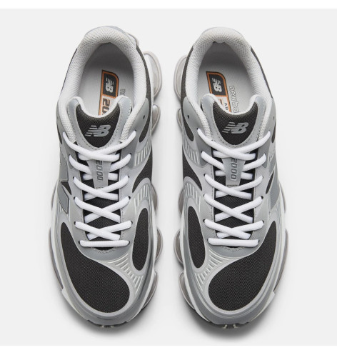 New Balance 2000 Silver Metallic