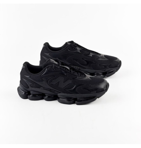 New Balance 2000 Black Metallic