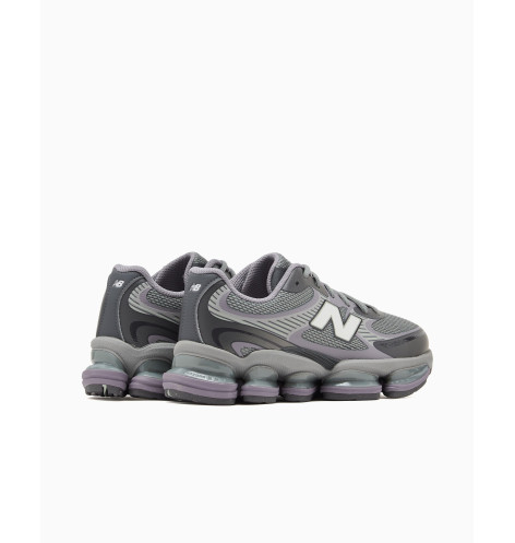 Кросівки New Balance 2000 Abzorb