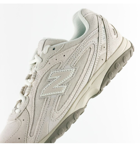 New Balance 204L Timberwolf Linen