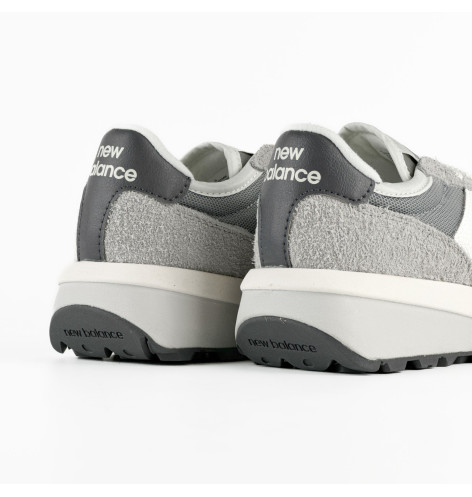 Кросівки New Balance 370