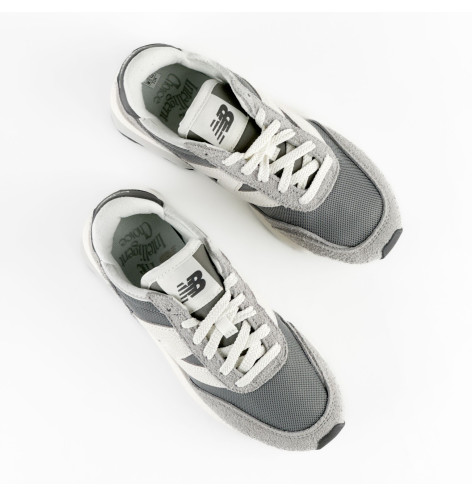 Кросівки New Balance 370