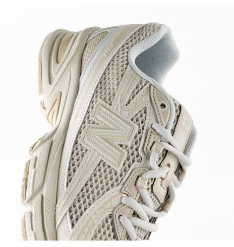 New Balance 740 Bisque