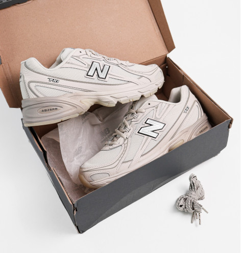 Кросівки чоловічі New Balance 740 Lunar New Year Beige U740LN1 37.5
