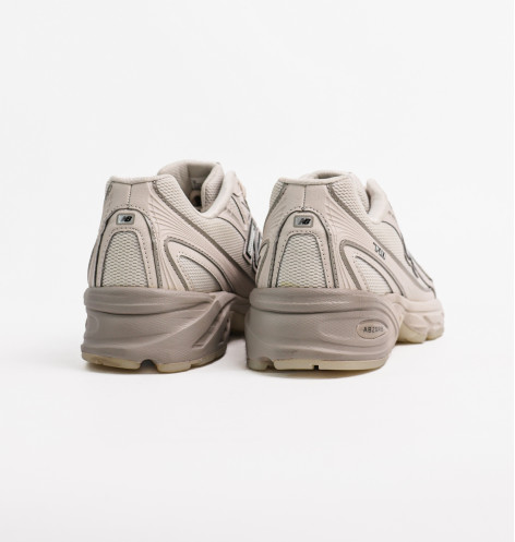 Кросівки чоловічі New Balance 740 Lunar New Year Beige U740LN1 37.5