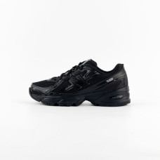 New Balance 740 Triple Black Patent