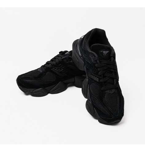 New Balance 9060 Triple Black