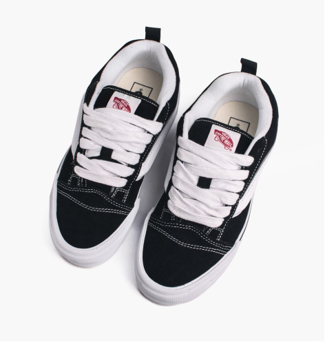 Кеди унісекс Vans Knu Skool Shoe Black VN0009QC6BT 36.5