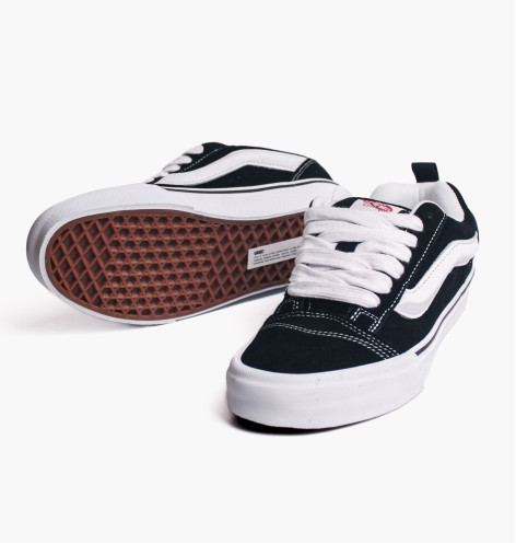 Кеди унісекс Vans Knu Skool Shoe Black VN0009QC6BT 36.5